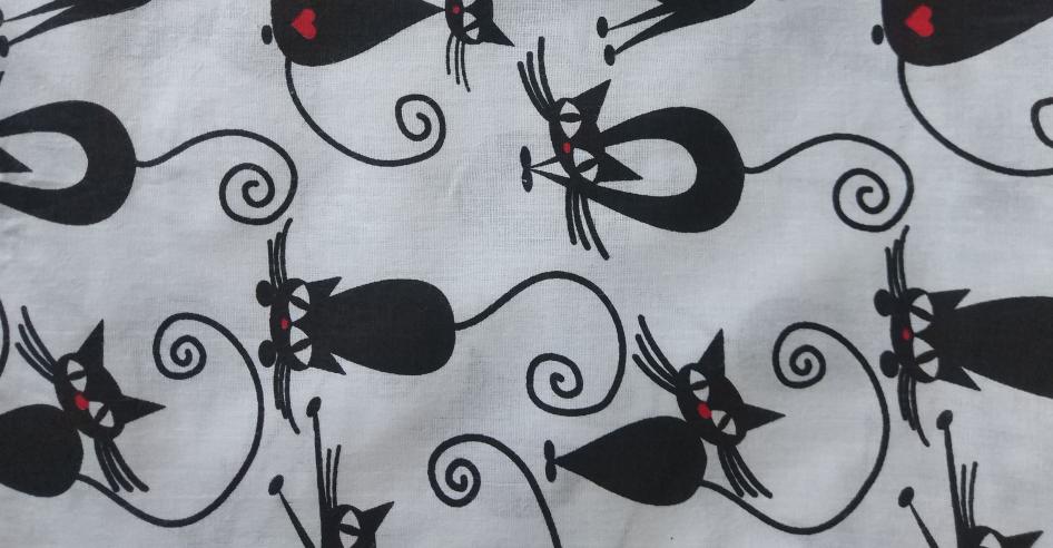 Сменная наволочка на подушку для беременных цвета: Белые кошки